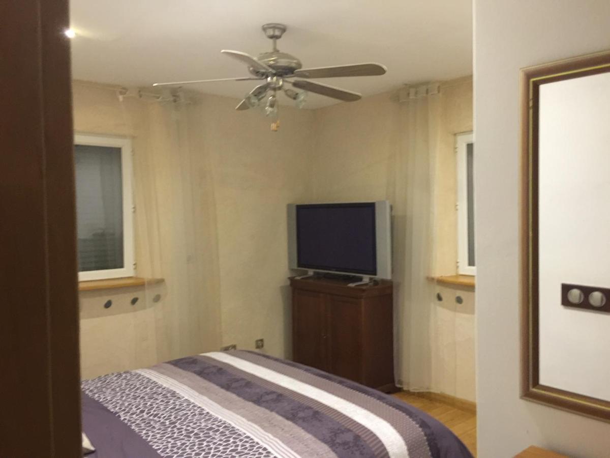 La Decouverte, Jacuzzi, Sauna, Et Terrasse Avec Vue Sur Lac A La Campagne Entre Toulouse Et Auch Catonvielle Exteriör bild