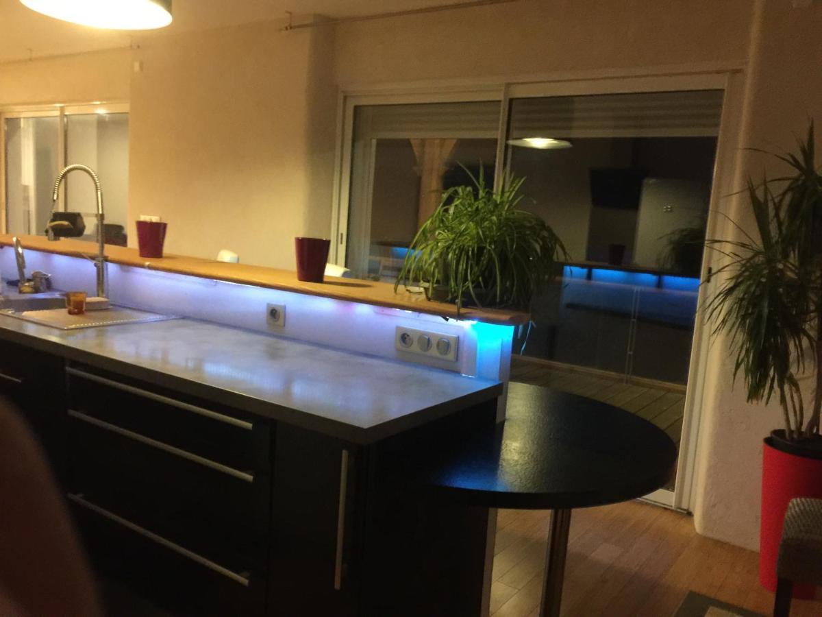 La Decouverte, Jacuzzi, Sauna, Et Terrasse Avec Vue Sur Lac A La Campagne Entre Toulouse Et Auch Catonvielle Exteriör bild