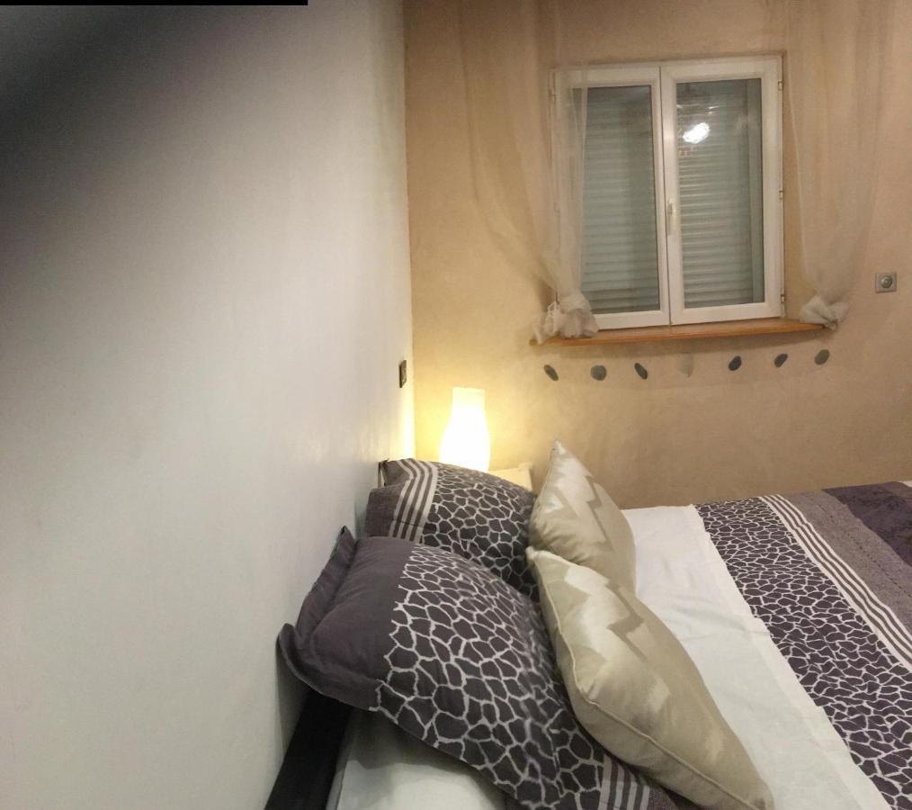 La Decouverte, Jacuzzi, Sauna, Et Terrasse Avec Vue Sur Lac A La Campagne Entre Toulouse Et Auch Catonvielle Exteriör bild
